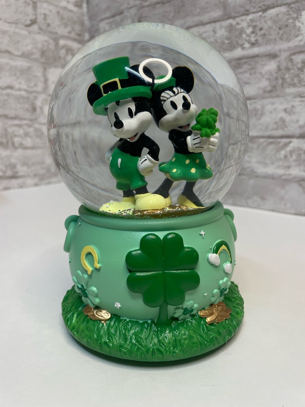 Disney Snow Globe Mickey & Minnie Mouse Irish St. Patrick’s Day Musical Rare